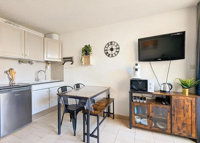 Appartement Au Calme + Parking Agde