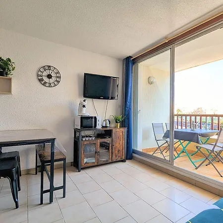 Au Calme + Parking Appartement Agde