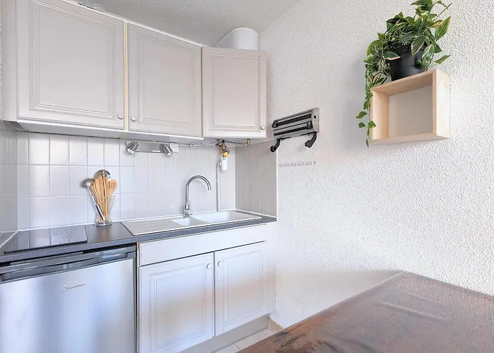 Au Calme + Parking アグド